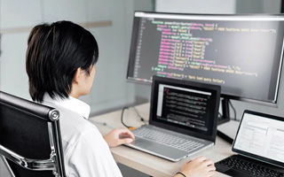 深圳 api php源码,下载的php源码怎么运行呢？